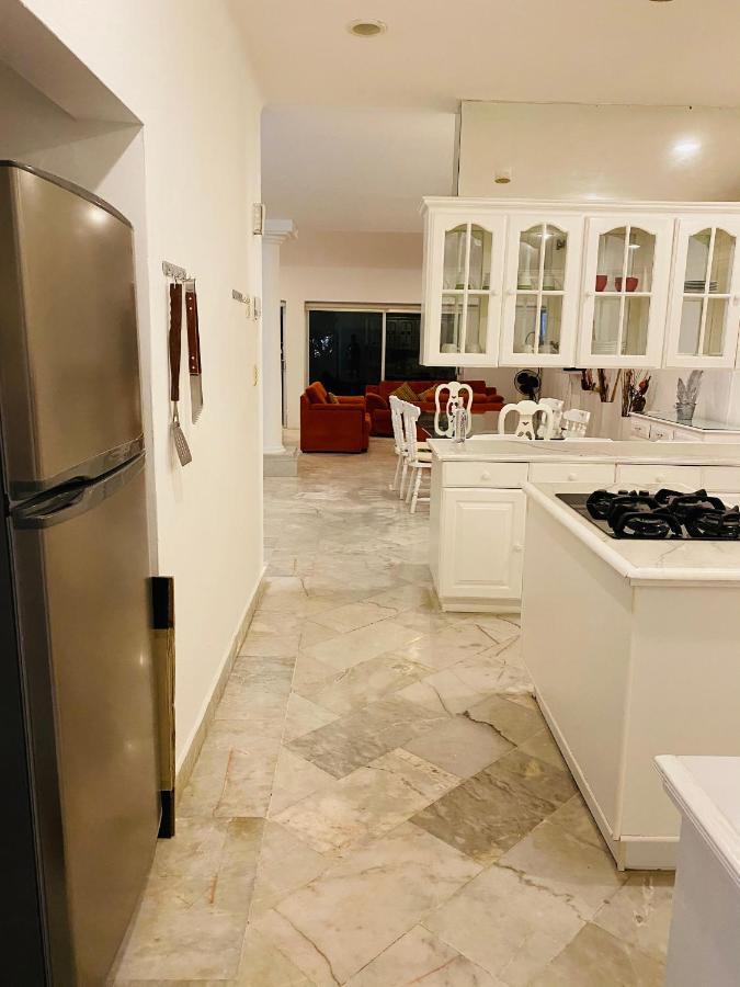 Casa Blanca ZH Kukulkán Mall Cancun Bagian luar foto