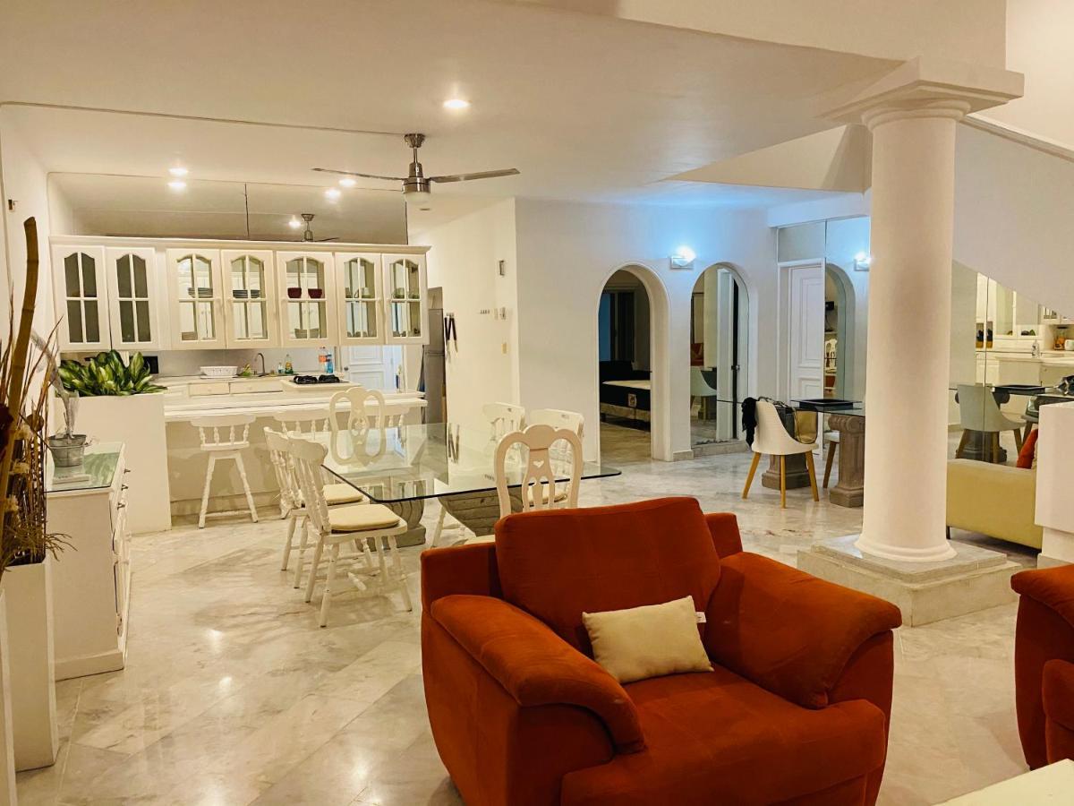 Casa Blanca ZH Kukulkán Mall Cancun Bagian luar foto