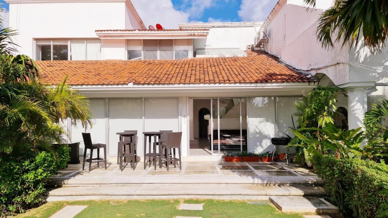 Casa Blanca ZH Kukulkán Mall Cancun Bagian luar foto